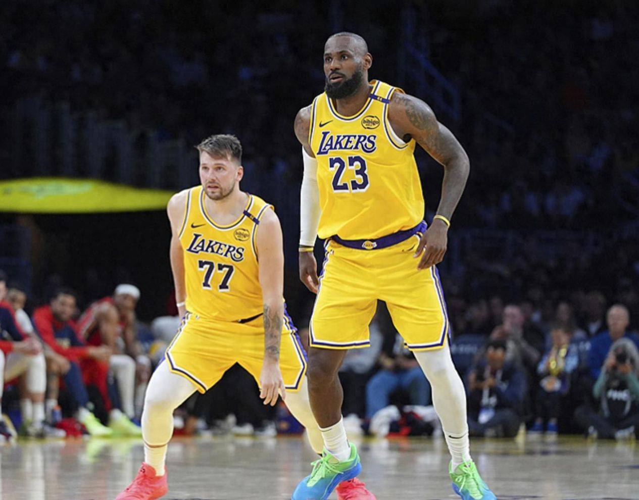 勇士全队抢眼，群星闪耀领先西部